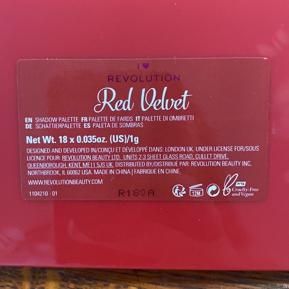 Revolution Red Velvet Palette - Picture 2 of 4